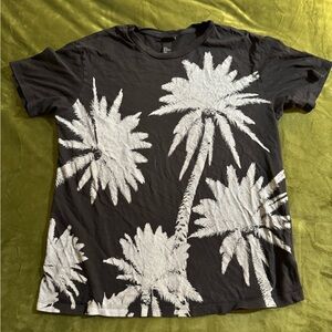 H&M Black T-Shirt Size Medium Pre Owned 100% Cotton